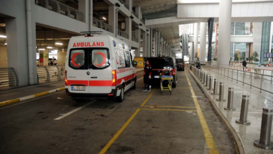 Diplomat İstanbul Hava Limanında intihar etdi