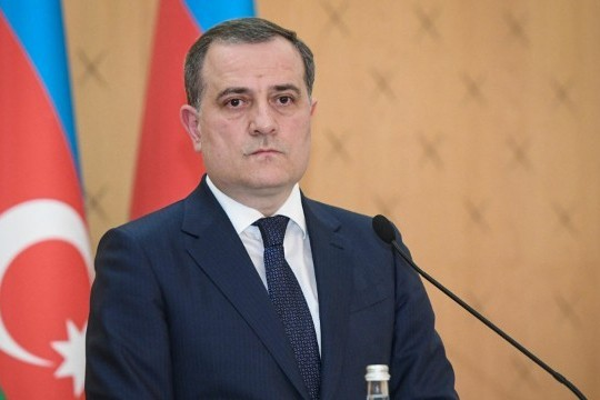 Ceyhun Bayramov Rusiyaya getdi