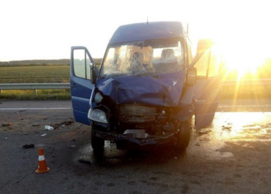 Bakı-Quba yolunda mikroavtobusla TIR toqquşdu - 6 nəfər öldü