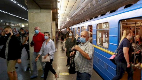 Kiyev metrosu fəaliyyətini dayandırdı