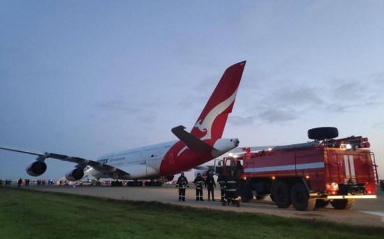 Bakı aeroportunda həyəcan siqnalı: Dünyanın ən geniş təyyarəsi qəza enişi etdi