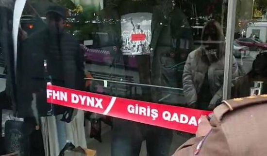 Bakıda tanınmış geyim mağazası bağlandı