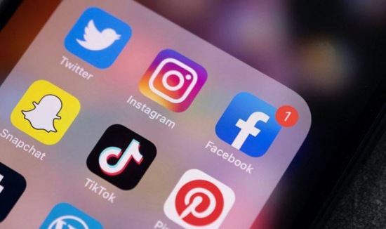 Məktəblər TikTok, Instagram və Facebook kimi "sosial media" nəhənglərini məhkəməyə verdi