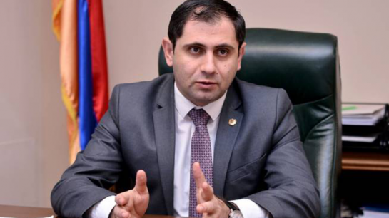 "Ermənistanın müdafiə naziri istefa verəcək" - KİV