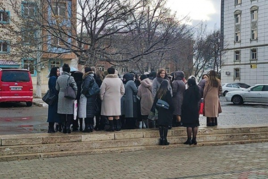 Naxçıvanda müəllimlərlə direktor arasında QALMAQAL