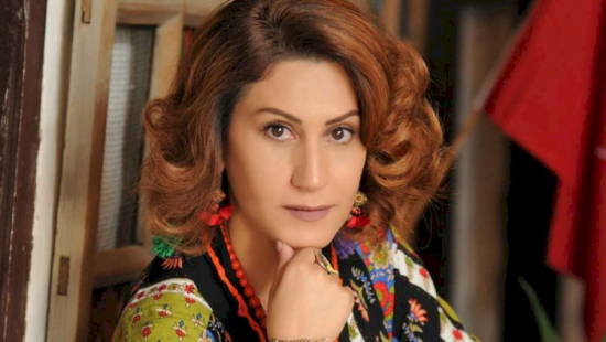 Müğənni Azərin Türkiyənin tikinti şirkətlərindən gileyləndi