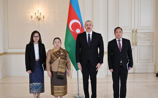 İlham Əliyev Laosun Azərbaycanda yeni təyin olunan səfirinin etimadnaməsini qəbul edib - FOTO