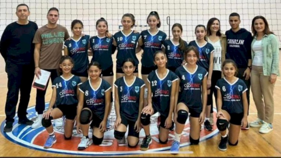 16 voleybolçu dağıntılar altında öldü