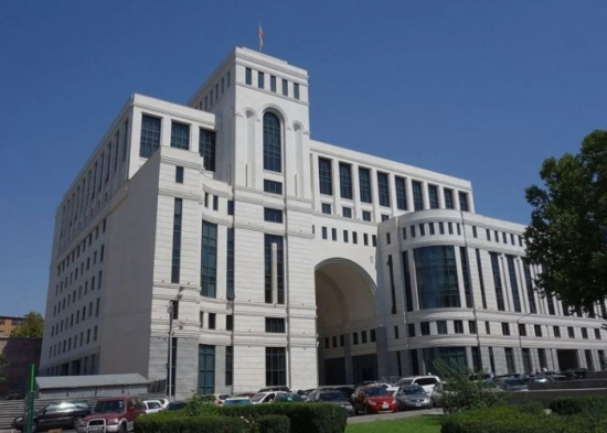 Ermənistan Türkiyəyə humanitar yardım göndərdi