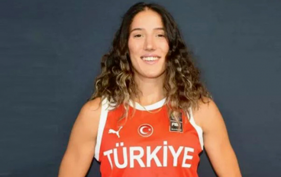 Türkiyə millisinin basketbolçusu zəlzələnin qurbanı oldu