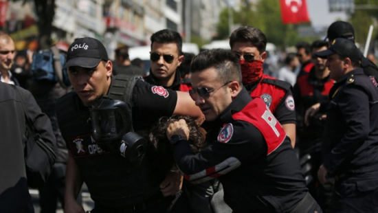 Dağılan binalara görə daha 6 nəfər həbs edildi