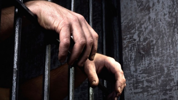 Gənc qıza təcavüz edib, 231 hissəyə böldü