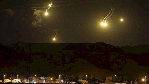 İsrail Suriyanı bombaladı, iranlı zabit öldü
