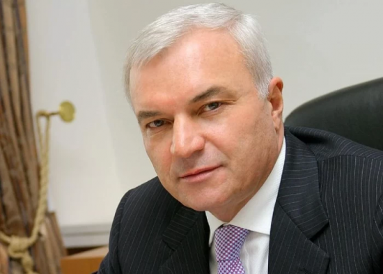 Fransa rusiyalı oliqarxın 23 milyonluq villasını müsadirə etdi