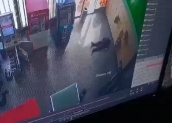 Bakıda supermarketə silahlı basqının GÖRÜNTÜLƏRİ - YENİLƏNİR
