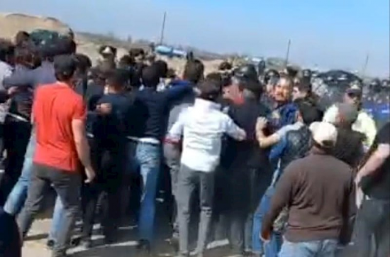 Saatlı sakinləri su probleminə görə yolu bağladılar - Saxlanılanlar var