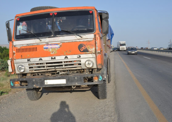 Özünü DTX işçisi kimi təqdim edən "Kamaz" sürücüsü həbs edildi
