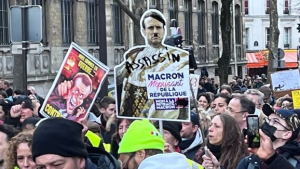 Fransa xalqı Makronu istefaya ÇAĞIRDI