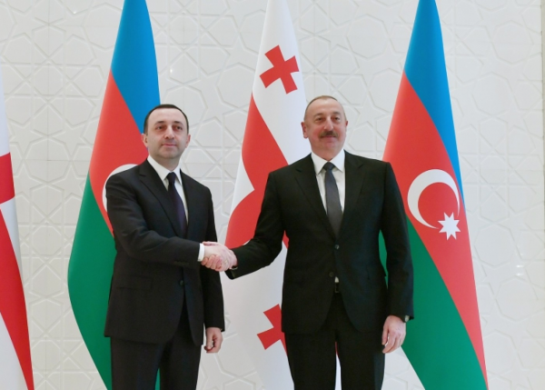 İlham Əliyev Qaribaşvili ilə Qəbələdə görüşdü FOTO (YENİLƏNİB)
