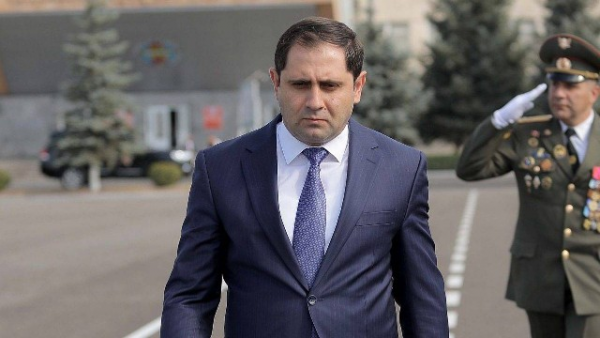 Ermənistanın müdafiə naziri Brüsselə getdi
