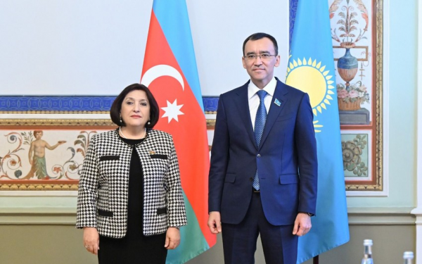 Sahibə Qafarova qazaxıstanlı həmkarı ilə görüşüb - FOTO