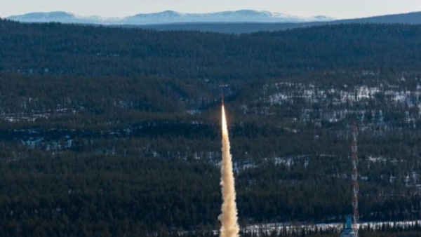 İsveçin tədqiqat raketi səhvən Norveçə düşdü