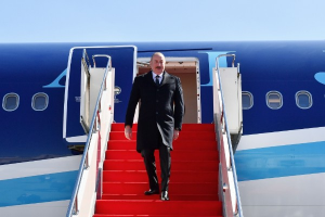 İlham Əliyev Qazaxıstana getdi - FOTO