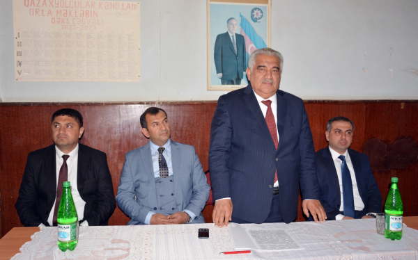 DAŞKƏSƏNİN İCRA BAŞÇISI ƏHƏD ABIYEV QAZAXYOLÇULAR KƏNDİNDƏ SƏYYAR QƏBUL KEÇİRİB