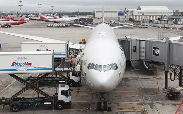 Moskva aeroportlarında təyyarələr kütləvi şəkildə geçikir, 21 reys ləğv olunub