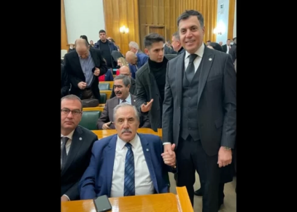 Türkiyədə ata və oğul deputat SEÇİLDİ