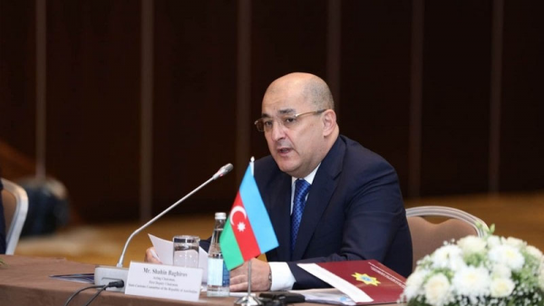 Şahin Bağırov Səlim Müslümovun idarə rəisi olan qohumunu işdən çıxardı (FOTO)