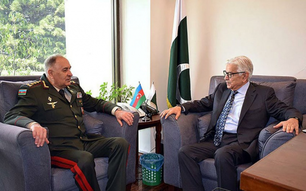 Kərim Vəliyev pakistanlı nazirlə birgə təlimləri və erməni təxribatlarını müzakirə edib - FOTO