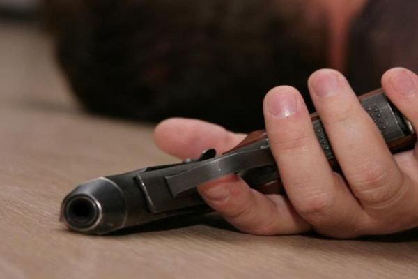 Yol polisi rəisi məktub yazıb özünü kabinetdə GÜLLƏLƏDİ - FOTO