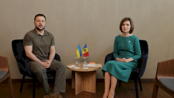 Zelenski Moldova prezidenti ilə görüşdü