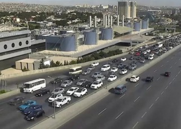 Bu yollarda sıxlıq var - SİYAHI