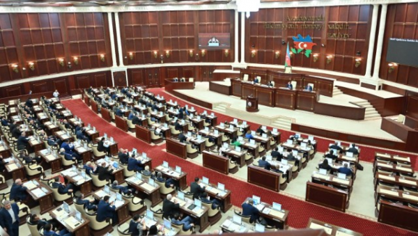 Milli Məclisin xüsusi iclası başladı