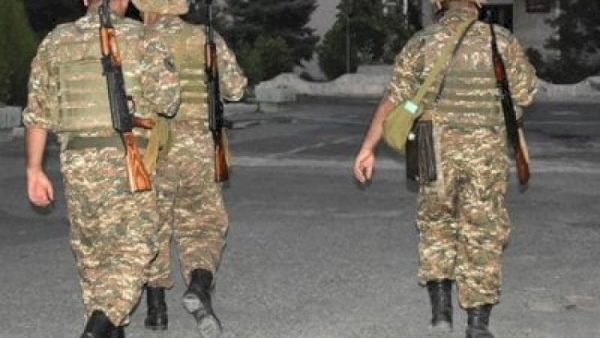 Ermənistanda ehtiyatda olan hərbçilər yenidən təlimə çağırıldı