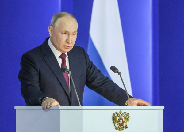 Putin cənub-qərbdəki ən böyük şəhərin tutulduğunu etiraf etdi