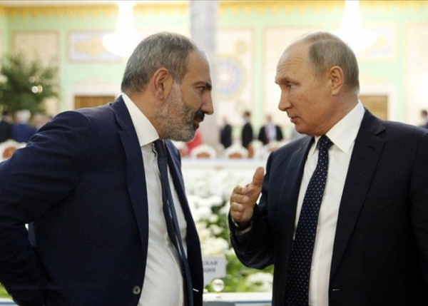 Putin və Paşinyan Qarabağı müzakirə etdi