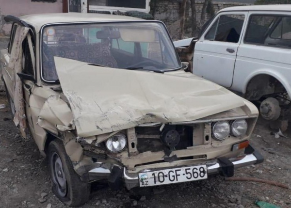 Gədəbəydə minik avtomobilləri toqquşub, yaralılar var