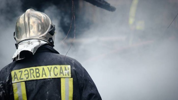 Bakıda yaşayış binasında YANĞIN