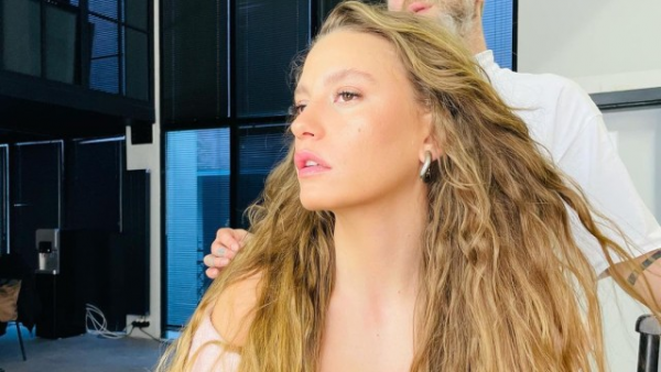 Serenay Sarıkaya imicində dəyişiklik etdi - FOTOLAR