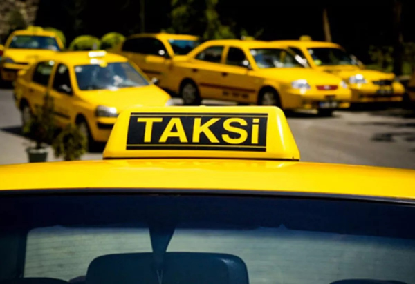 Taksi sürücülərinin NƏZƏRİNƏ! Oktyabrın 1-dən yeni qaydalar qüvvəyə minir