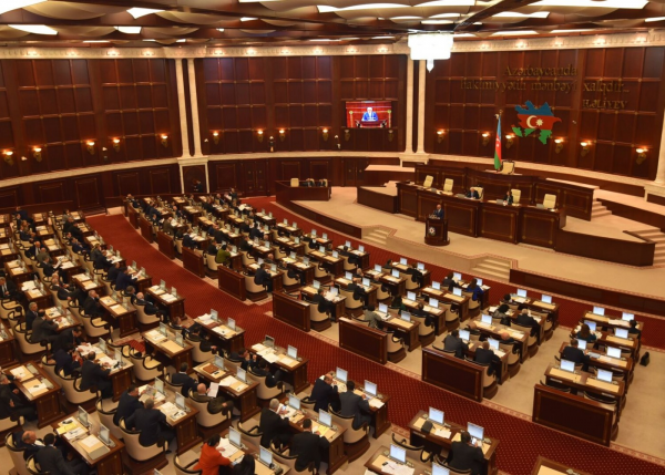 Milli Məclisdə boş qalan deputat yerlərinin sayı 8-ə ÇATDI