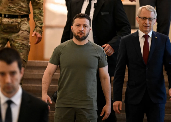 Bolqarıstan ilk dəfə Ukraynaya hərbi yardım verdi