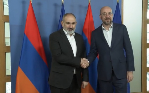 Şarl Mişellə Paşinyan arasında görüş başladı - Video