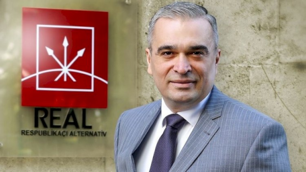 İlqar Məmmədov biabır oldu: Ölmüş adamların adlarını nazirliyə verib