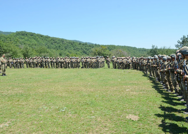 "Peşəkar komandoların hazırlanmasına xüsusi diqqət yetiriləcək" - General-polkovnik