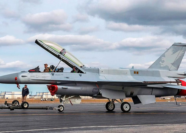 Ukranalılar F-16 təlimlərini bu ölkədə keçə bilər