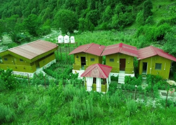 Şəkidə istirahət mərkəzi YANDI